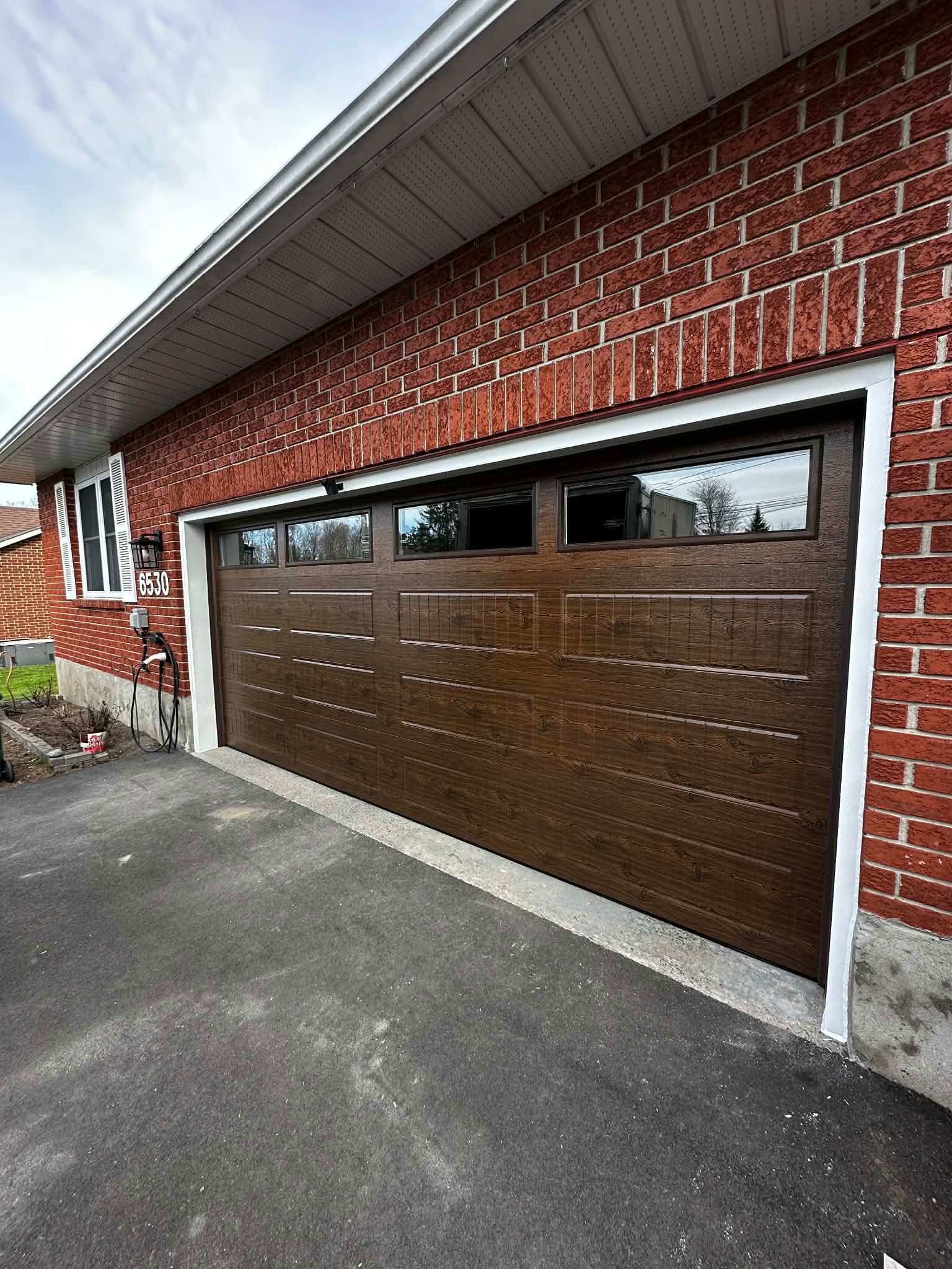 New garage door installed in Stittsville, West Ottawa